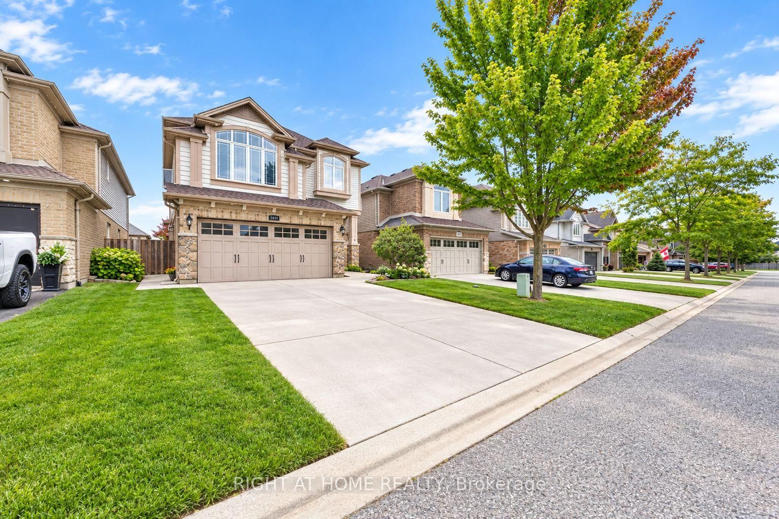 3184 POMEROY Lane • London South, ON photo 2