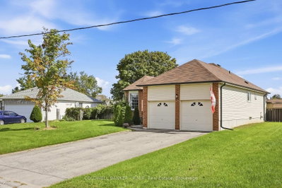 25 Cedar Court • Kawartha Lakes, ON photo 3