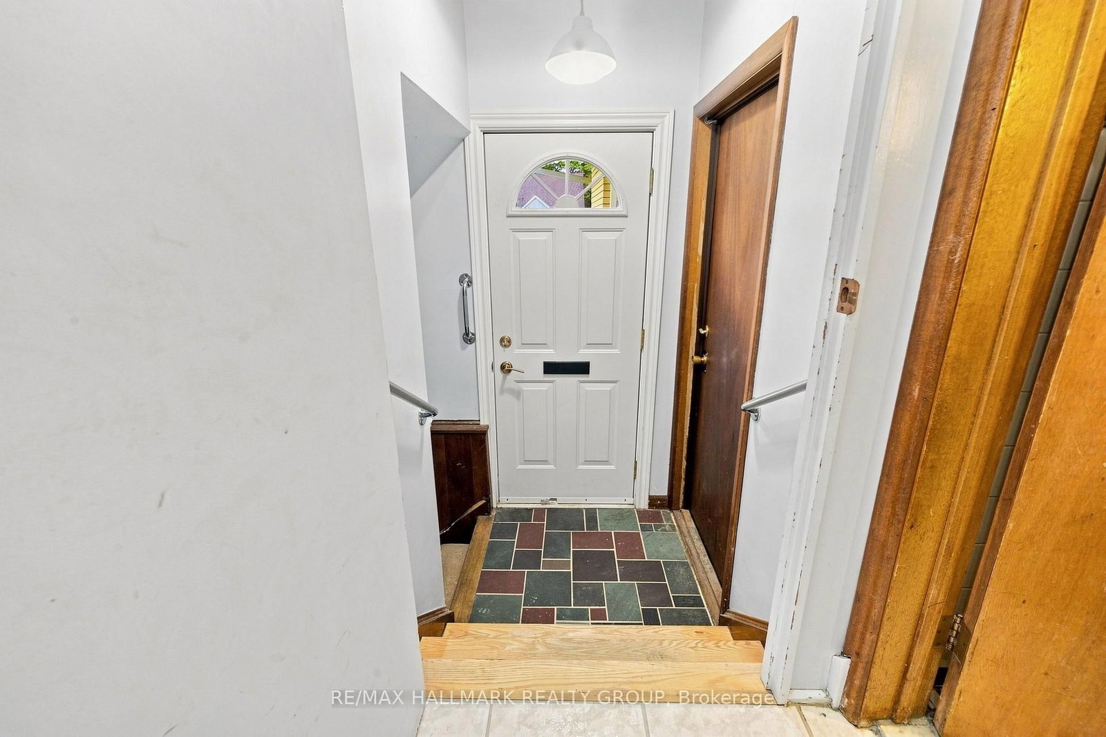 855 Mountainview Avenue • Ottawa, ON photo 29