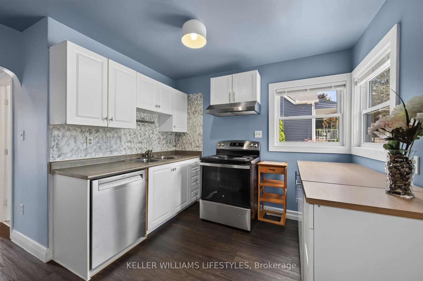 40 Magee Street • London East, ON photo 2