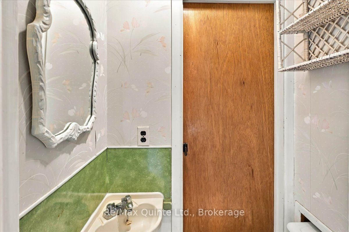 1B Rogers Street • Prince Edward County, ON photo 17