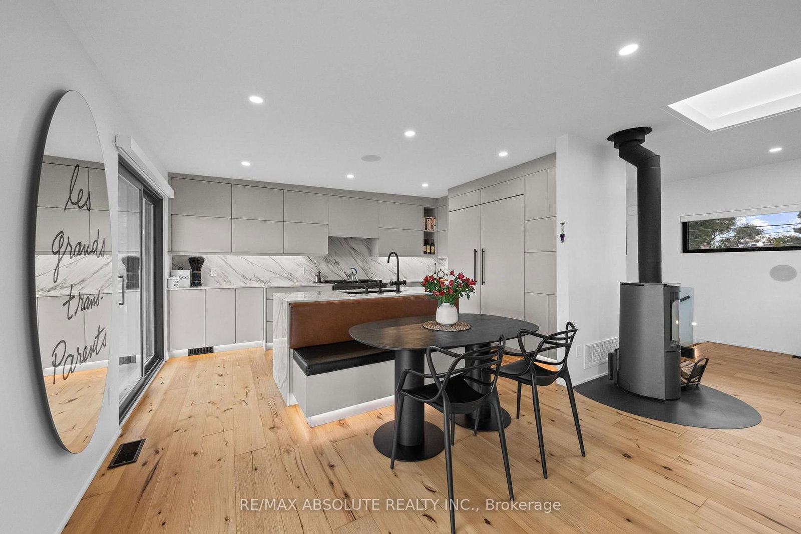 227 Grandview Road • Ottawa, ON photo 6