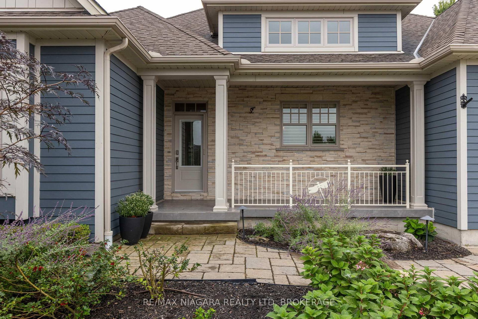 19 Driftwood Trail • Fort Erie, ON photo 3