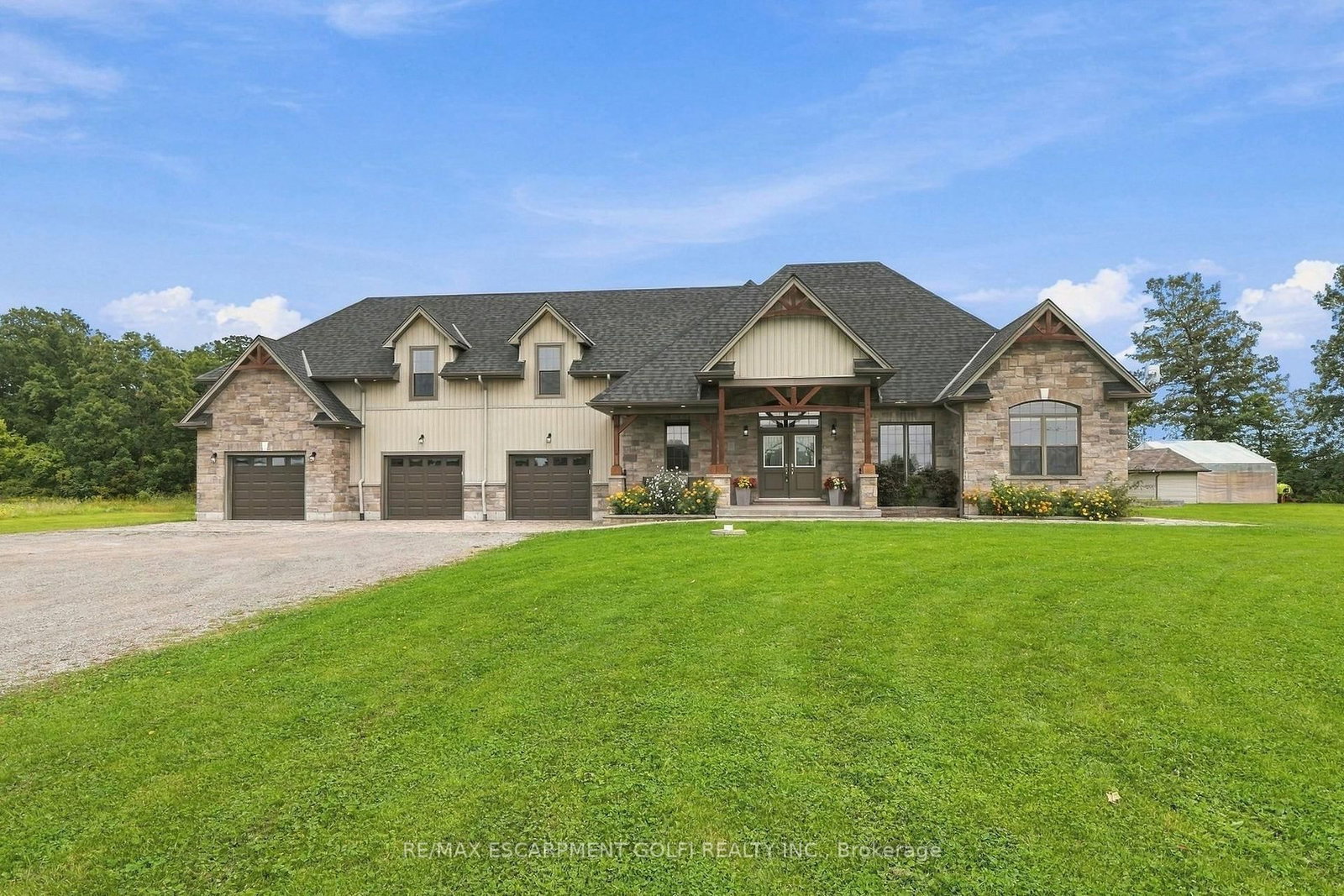 3265 Mountain Road • Lincoln, ON photo 1