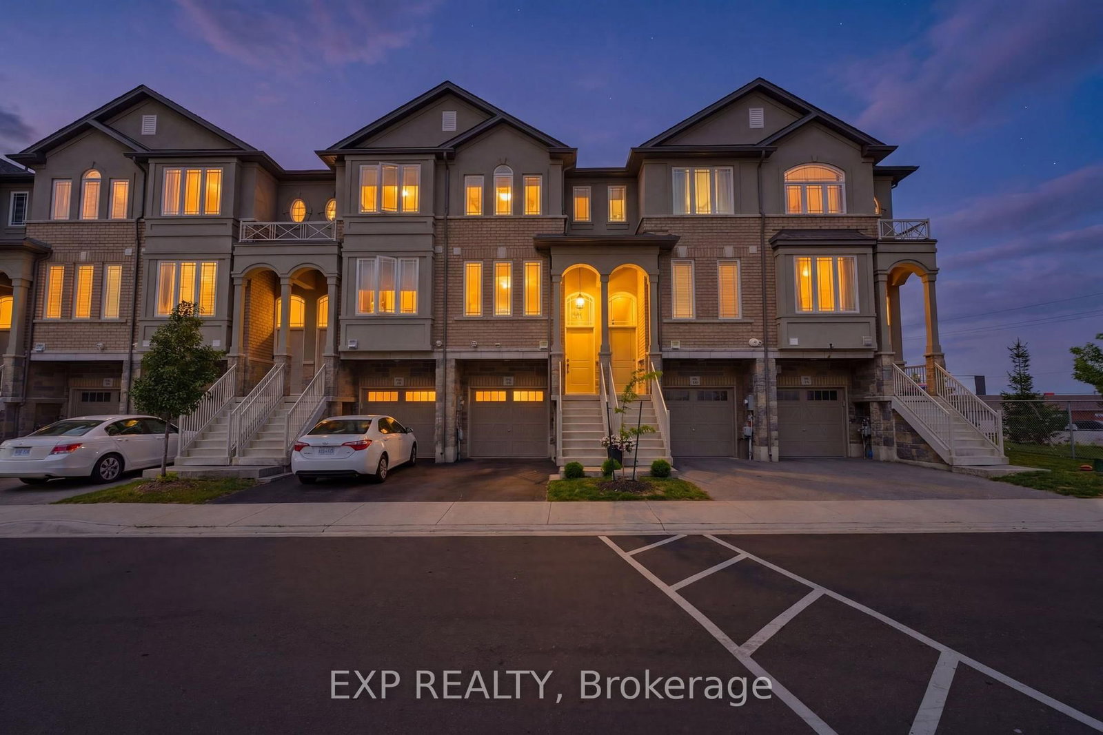 74 Laguna Village Crescent • Hamilton, ON photo 1