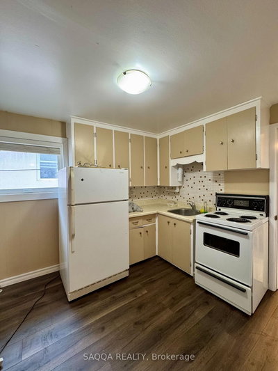 Semi-Detached House for lease at Upper-100 Niagara Street, St. Catharines, Ontario, L2R 4L4 - E. Chester - MLS: X13807228