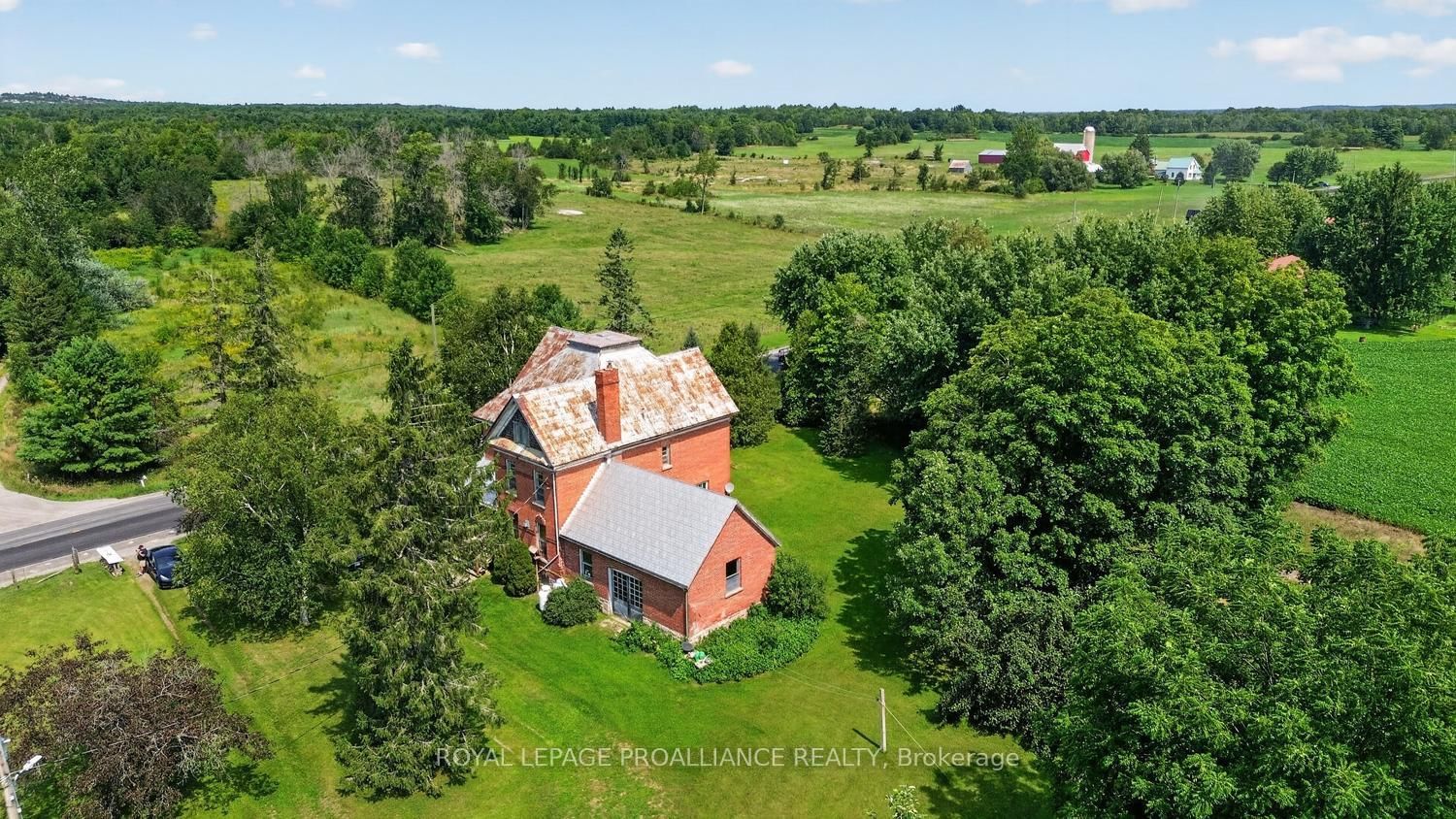 74 Rockfield Road • Leeds and the Thousand Islands, ON photo 38