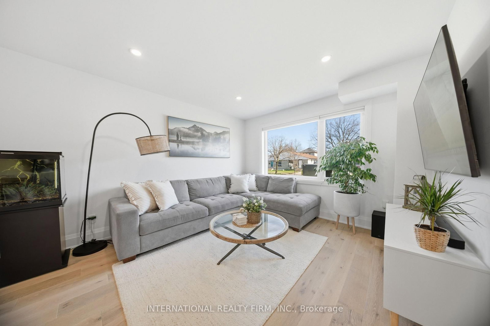 28 Debby Crescent — photo 5