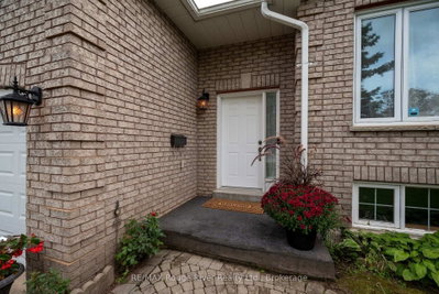 792 Greer Crescent • Cobourg, ON photo 4