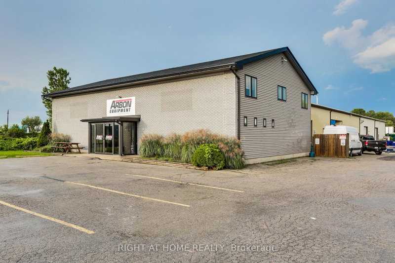 1464 Crumlin Side Road, London East