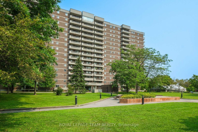 1001 - 1705 Playfair Drive