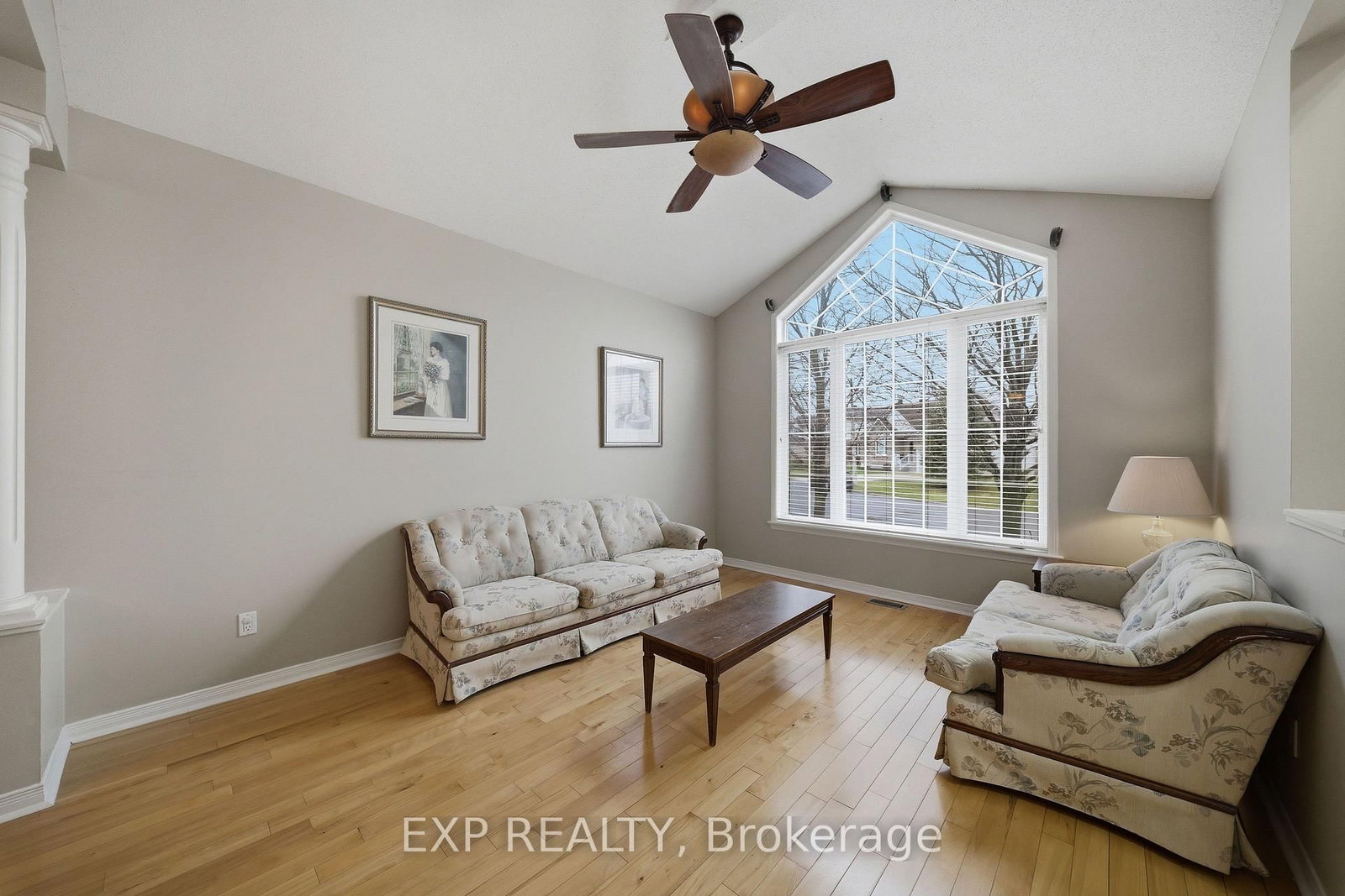 80 La Prairie Street • Russell, ON photo 6