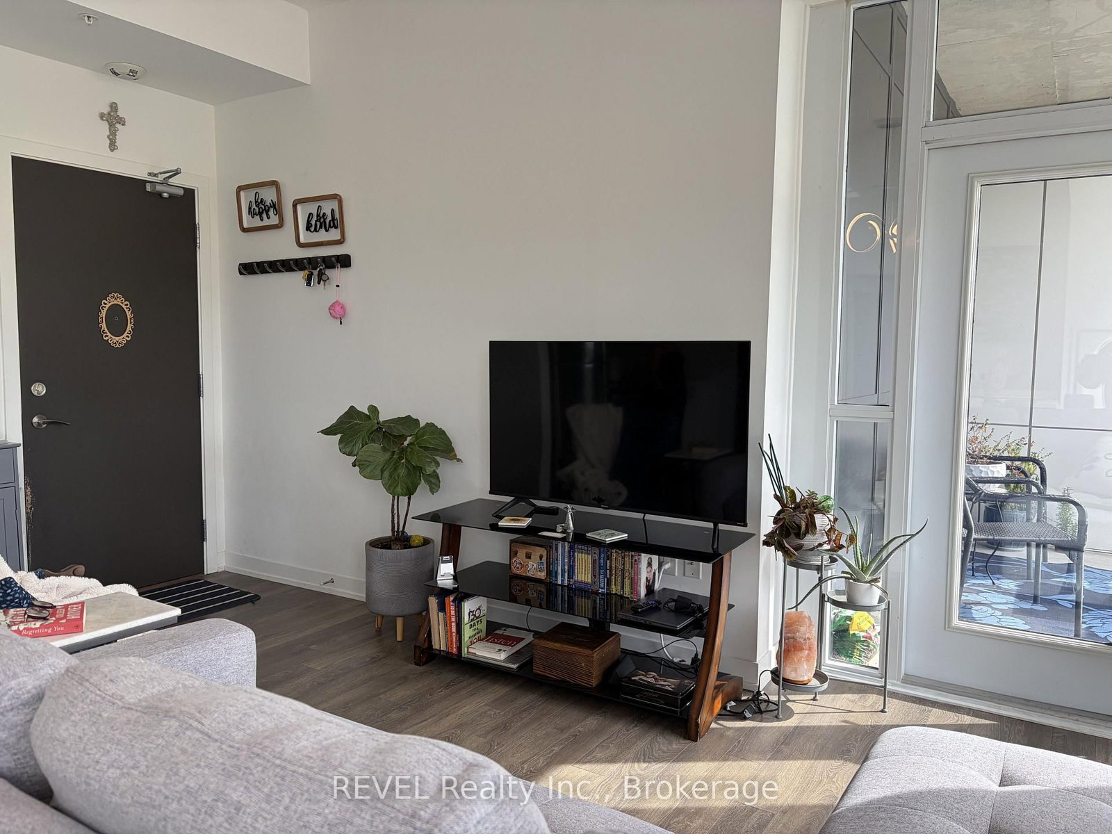 501 - 550 North Service Road, Grimsby 2