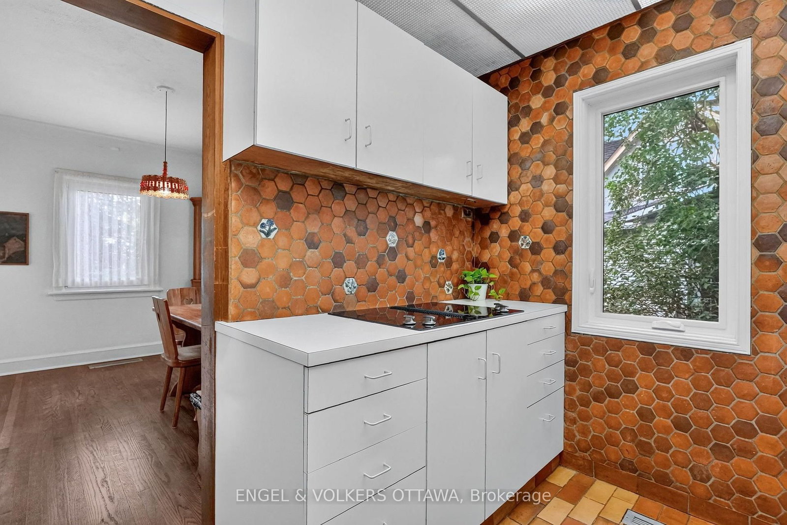 2101 Alta Vista Drive • Ottawa, ON photo 13