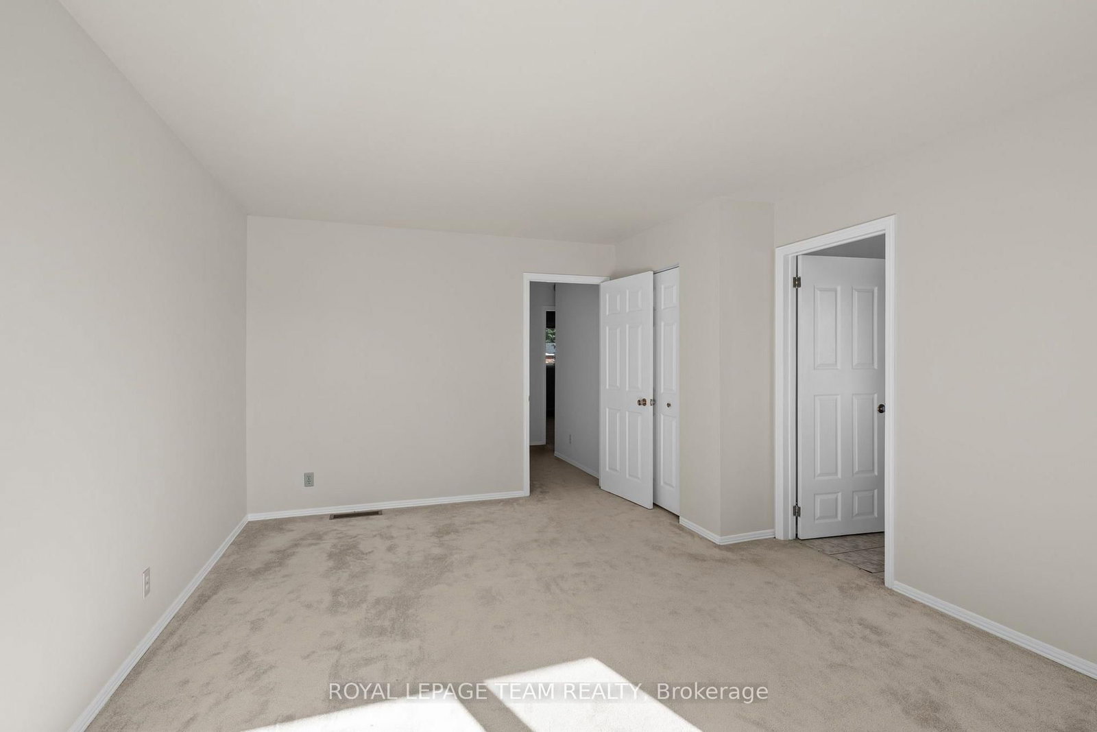 6591 Marina Drive • Manotick, ON photo 17