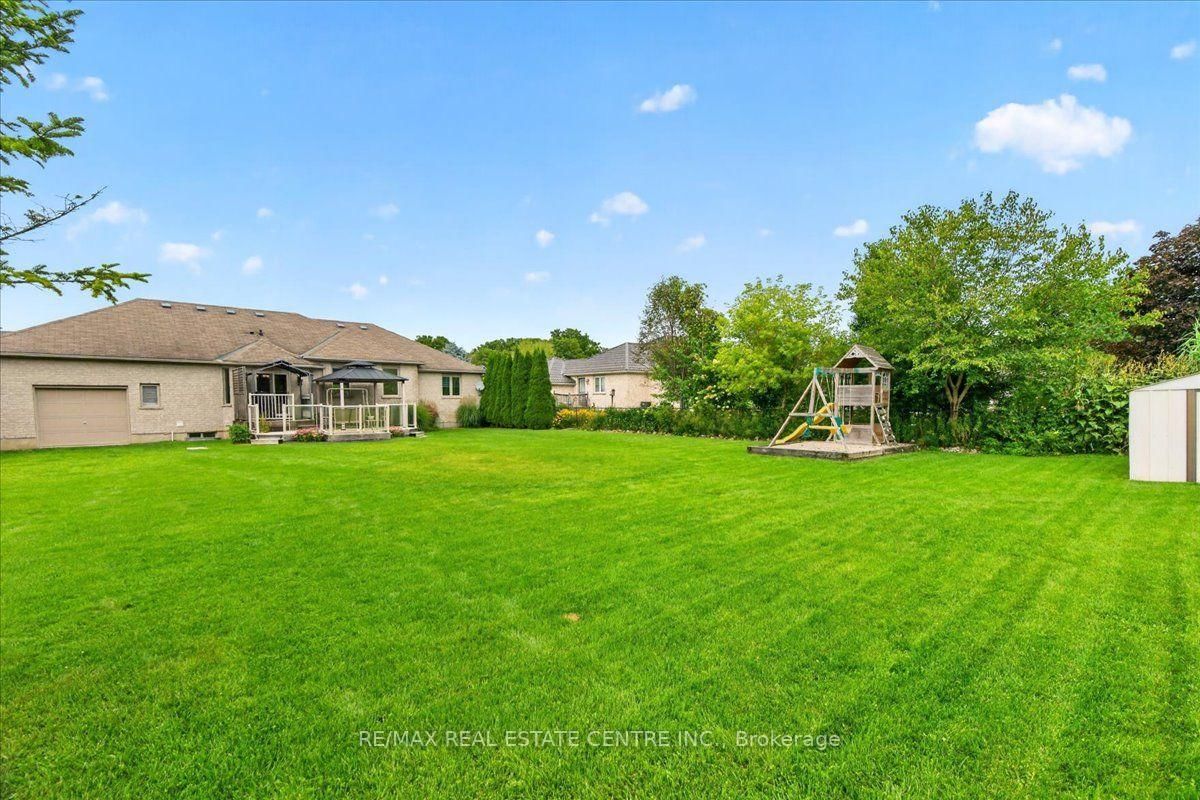 515 Woodward Drive • Strathroy-Caradoc, ON photo 44