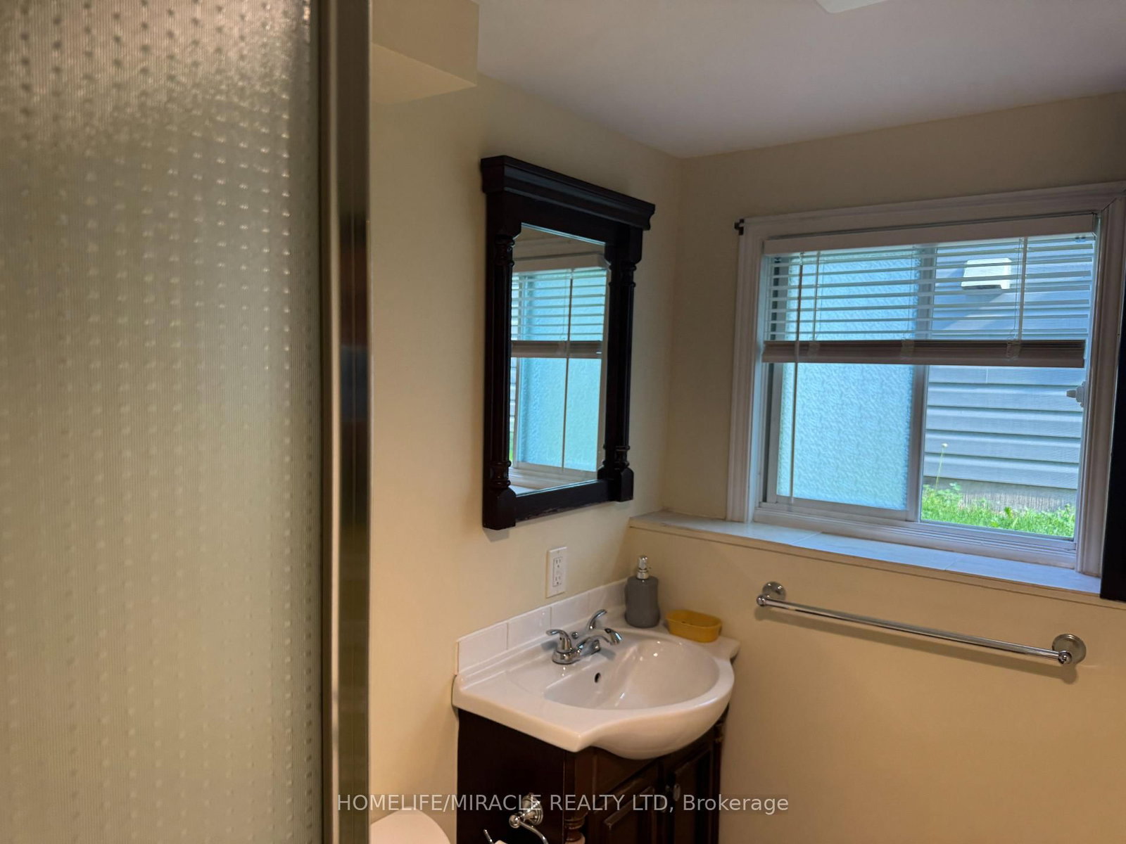 40 St Charles Street • Belleville, ON photo 35