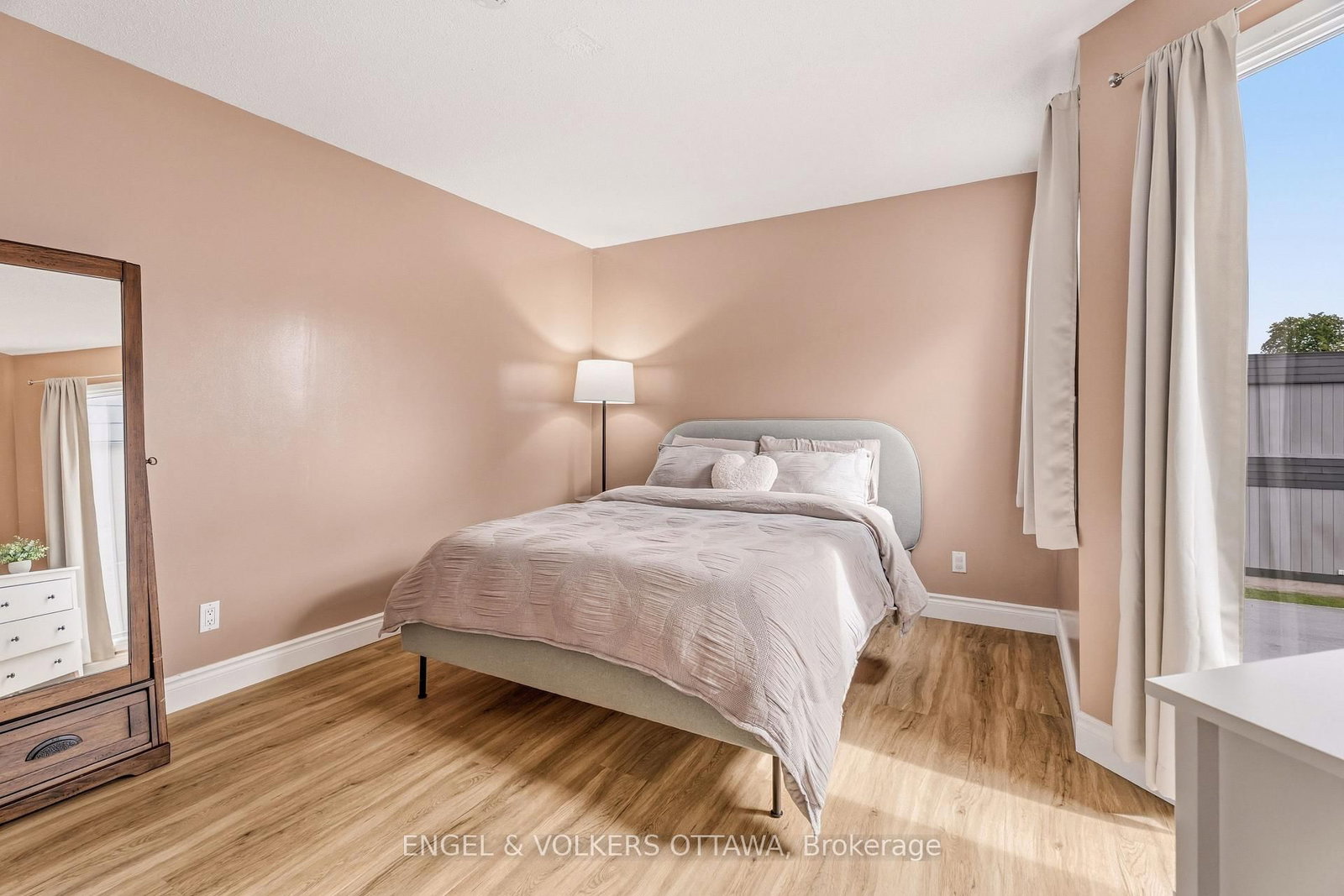38 Compata Way • Gloucester, ON photo 23