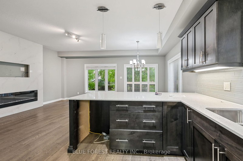 1924 Cedarhollow Blvd photo 4