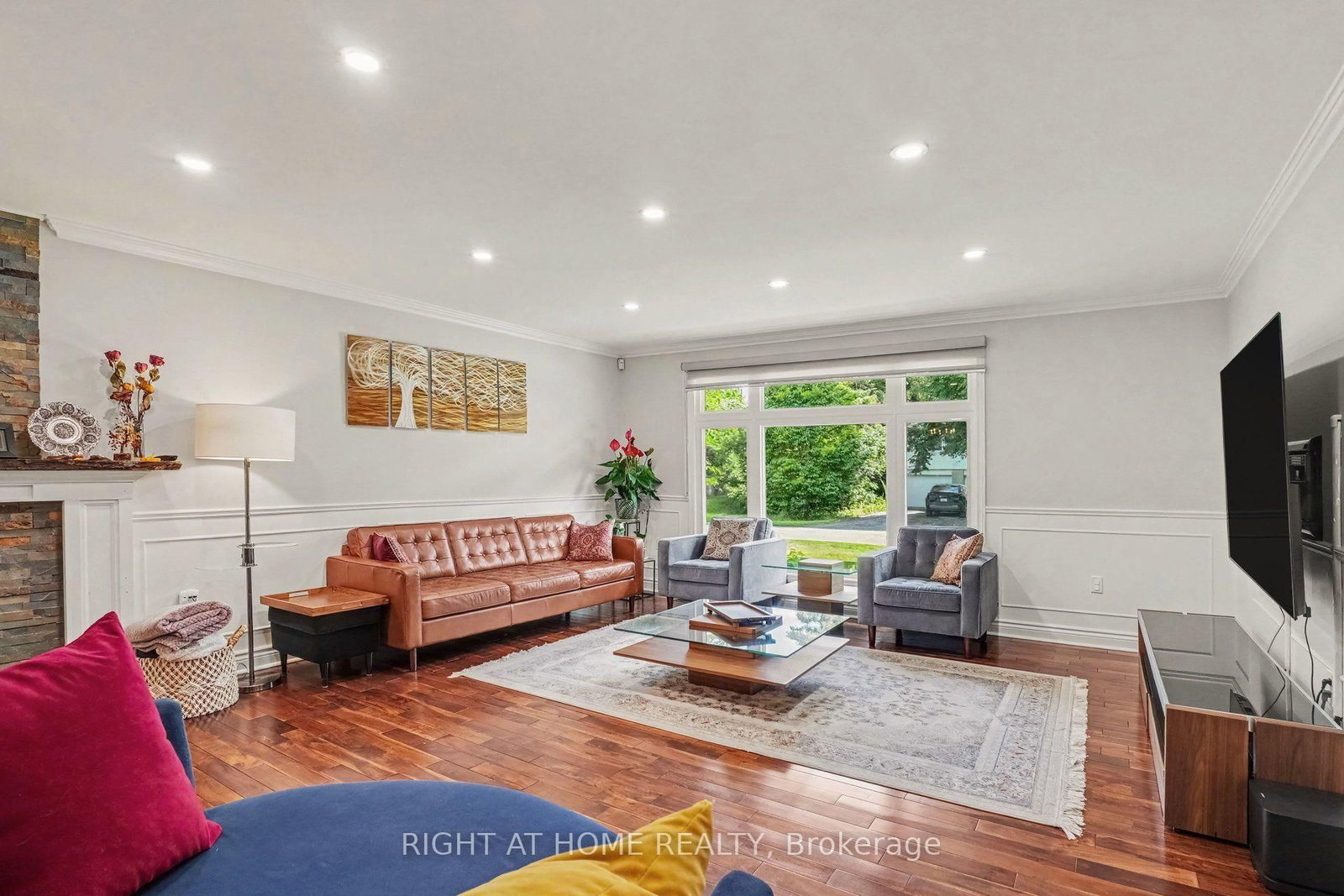 14 Trillium Avenue • Ottawa, ON photo 8