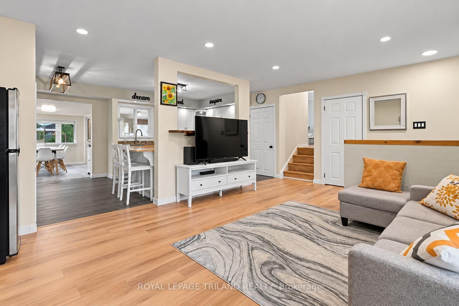 438 Magnolia Crescent • London East, ON photo 11