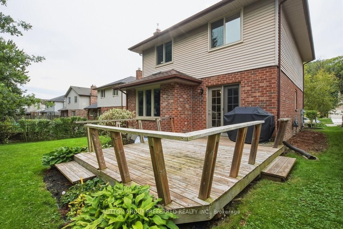 668 Country Club Drive • London South, ON photo 45