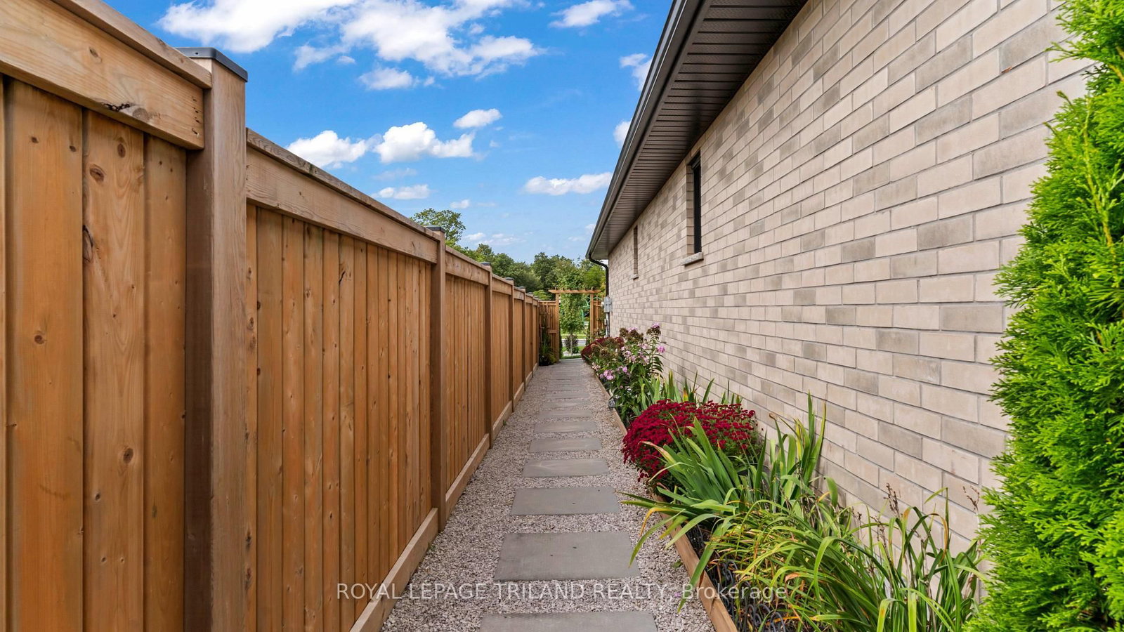 60 SNOWY OWL Trail • Central Elgin, ON photo 33