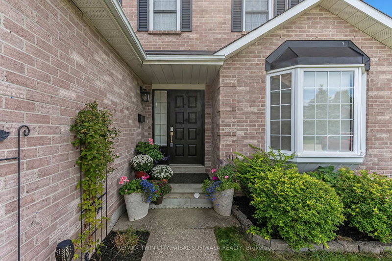 51 Bayne Crescent
