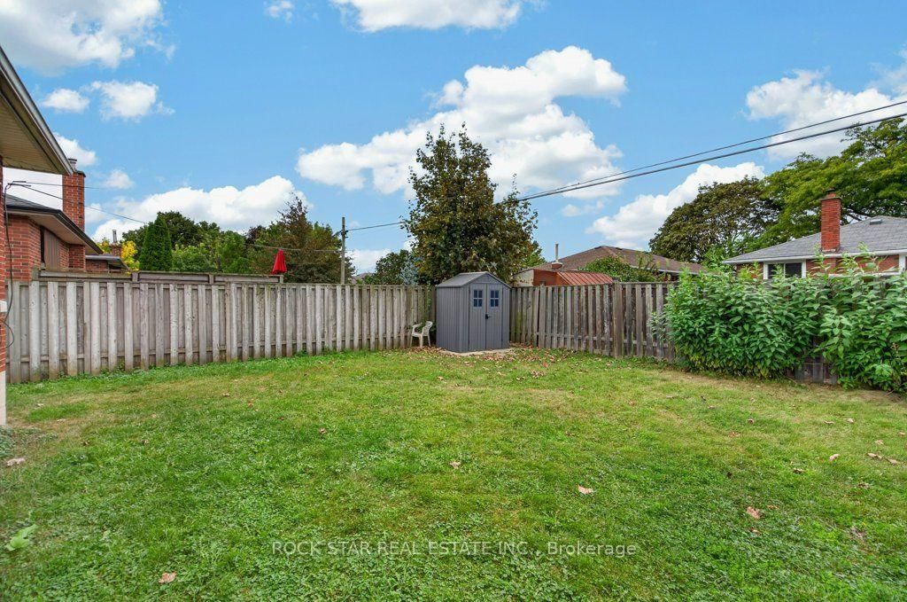 40 Clarendon Avenue • Hamilton, ON photo 41