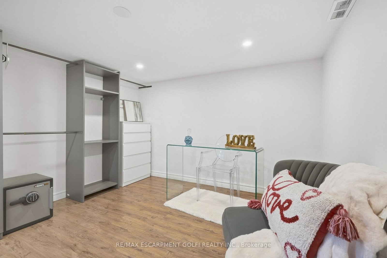 215 WEST 33RD Street • Hamilton, ON photo 40