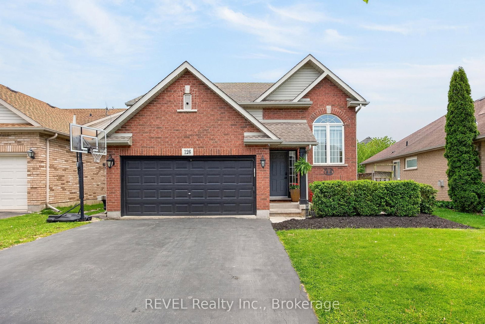 126 Westland Street • St. Catharines, ON photo 1