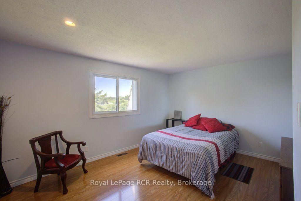 15 Booth Street E • Mapleton, ON photo 18