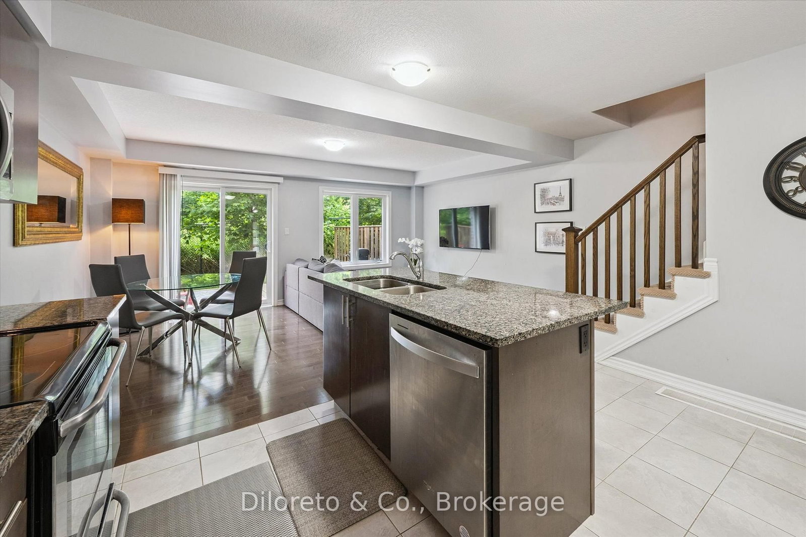 91 Poppy Drive E • #48 • Guelph, ON photo 13