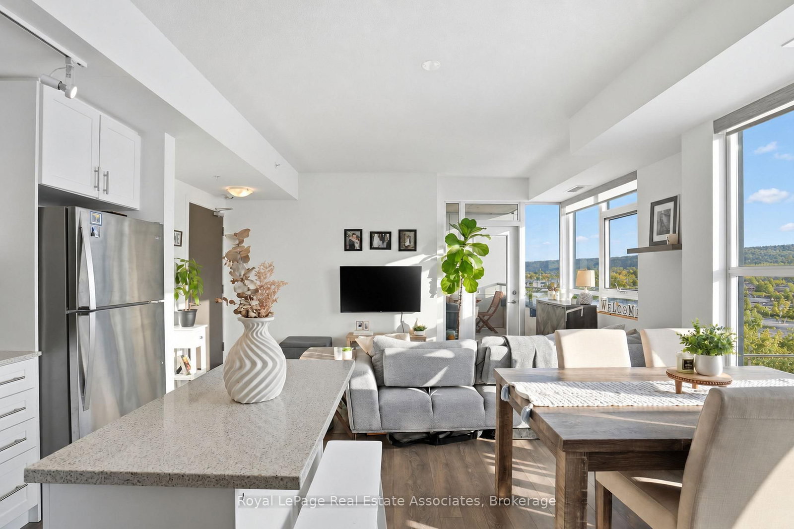 550 North Service Road • #801 • Grimsby, ON photo 19