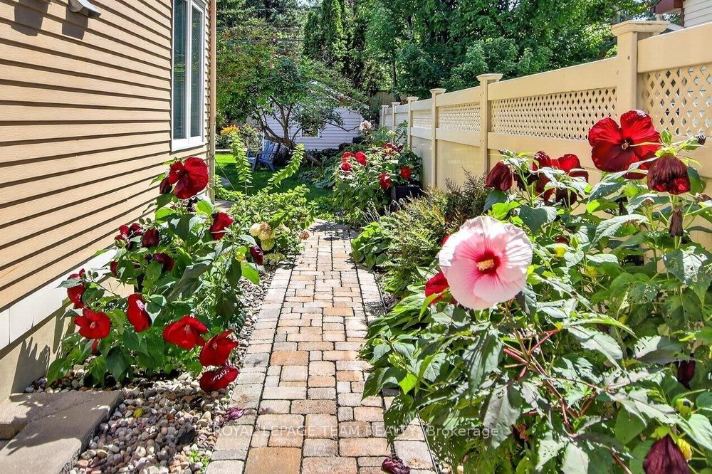 1877 Montereau Avenue • Ottawa, ON photo 50