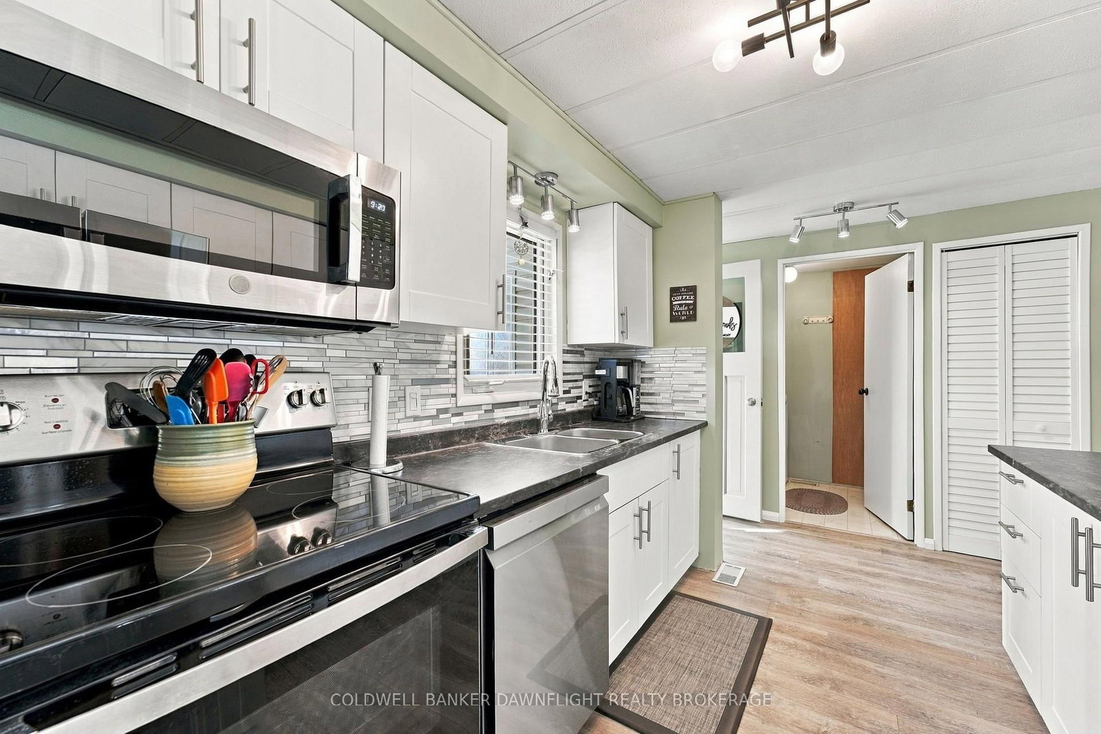 29 Redford Drive • South Huron, ON photo 14