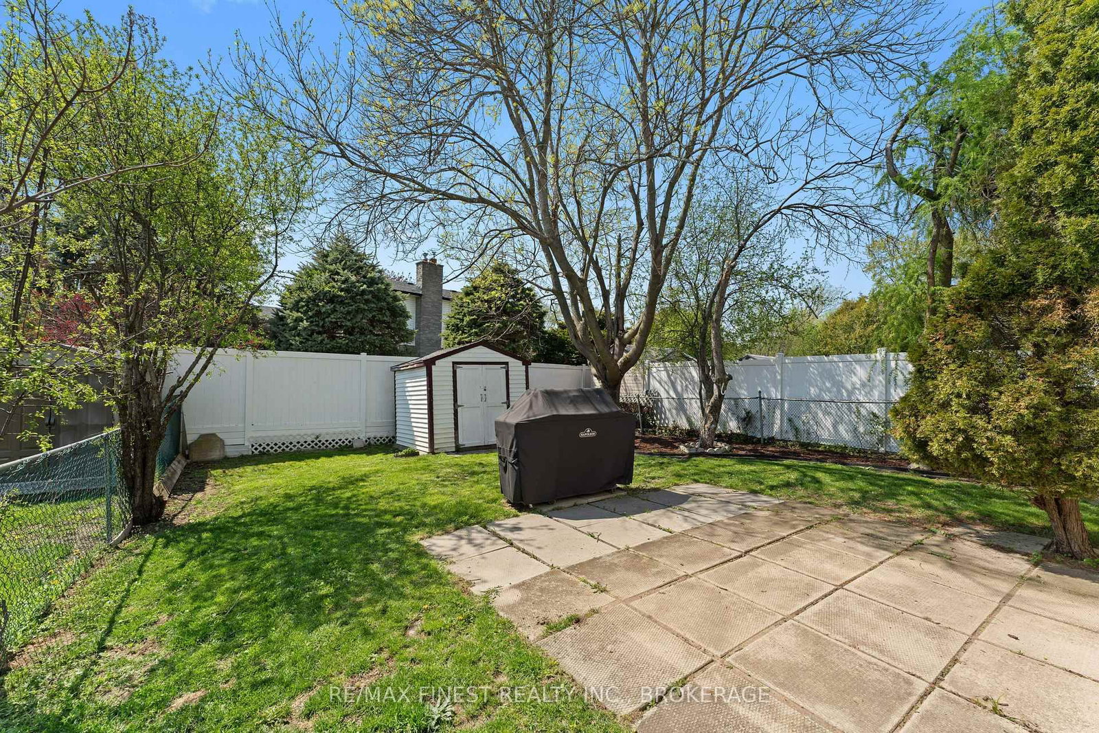 102 Grenadier Drive • Kingston, ON photo 36