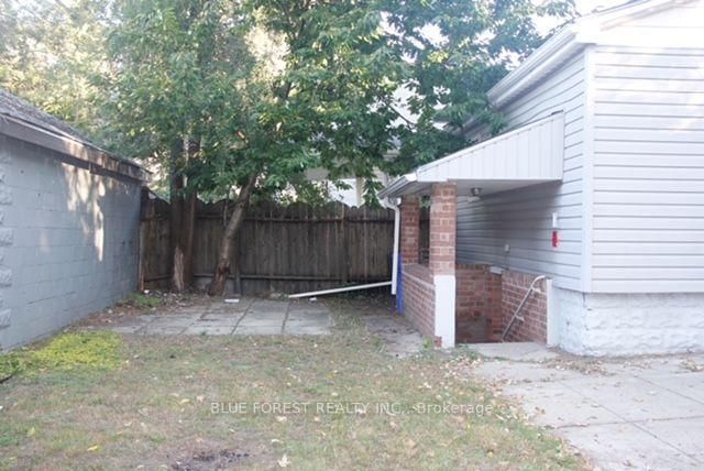 4 Henry St photo 4