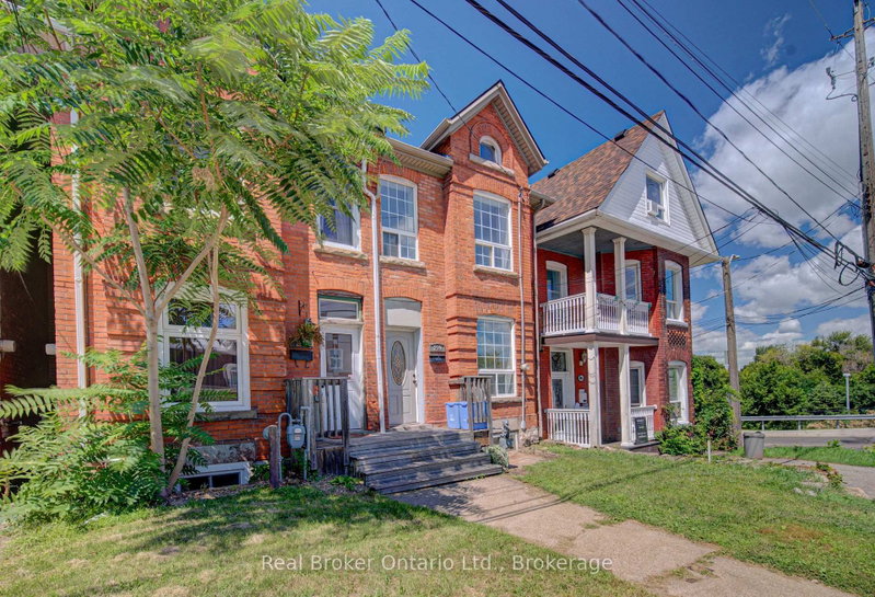 299 Bay Street N