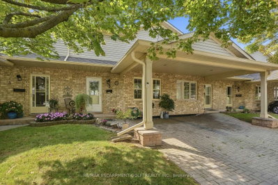 9 Wentworth Drive • #5 • Grimsby, ON photo 3