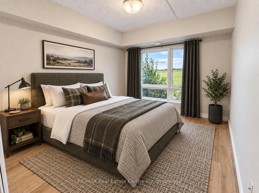 303 - 67 Kingsbury Square 4