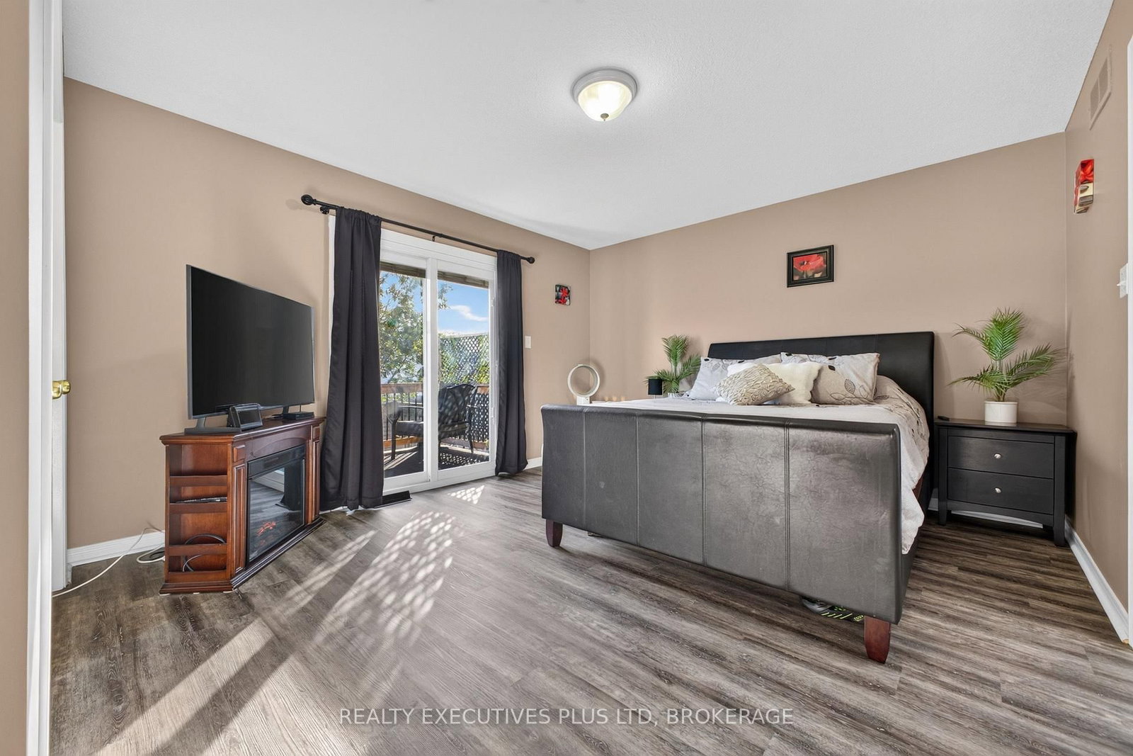7802 Sabine Drive • Niagara Falls, ON photo 18