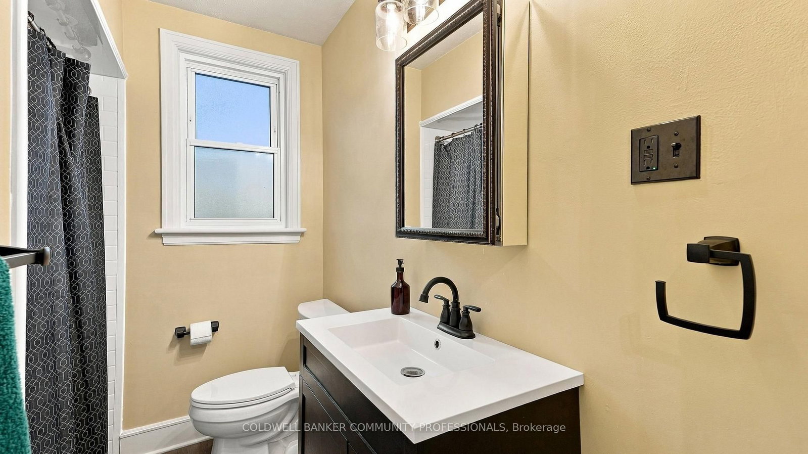 42 Delevan Crescent • Hamilton, ON photo 16