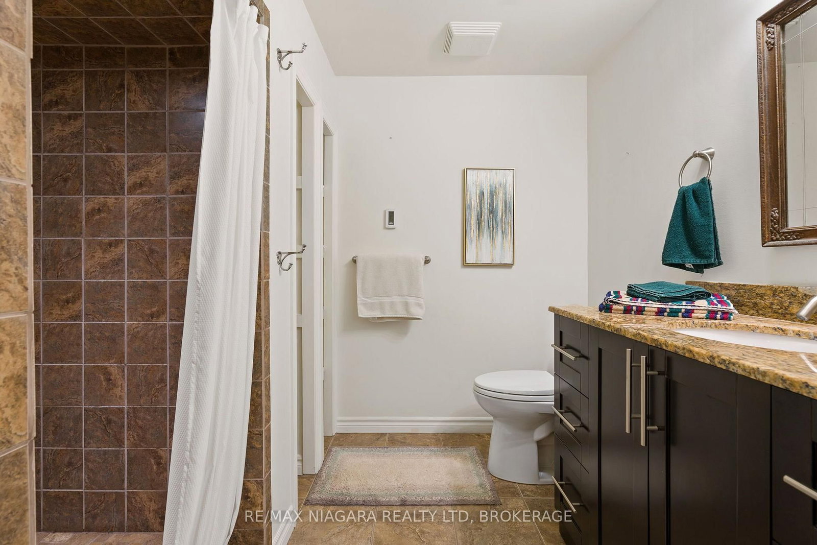 2487 WALKER Court • Niagara Falls, ON photo 18