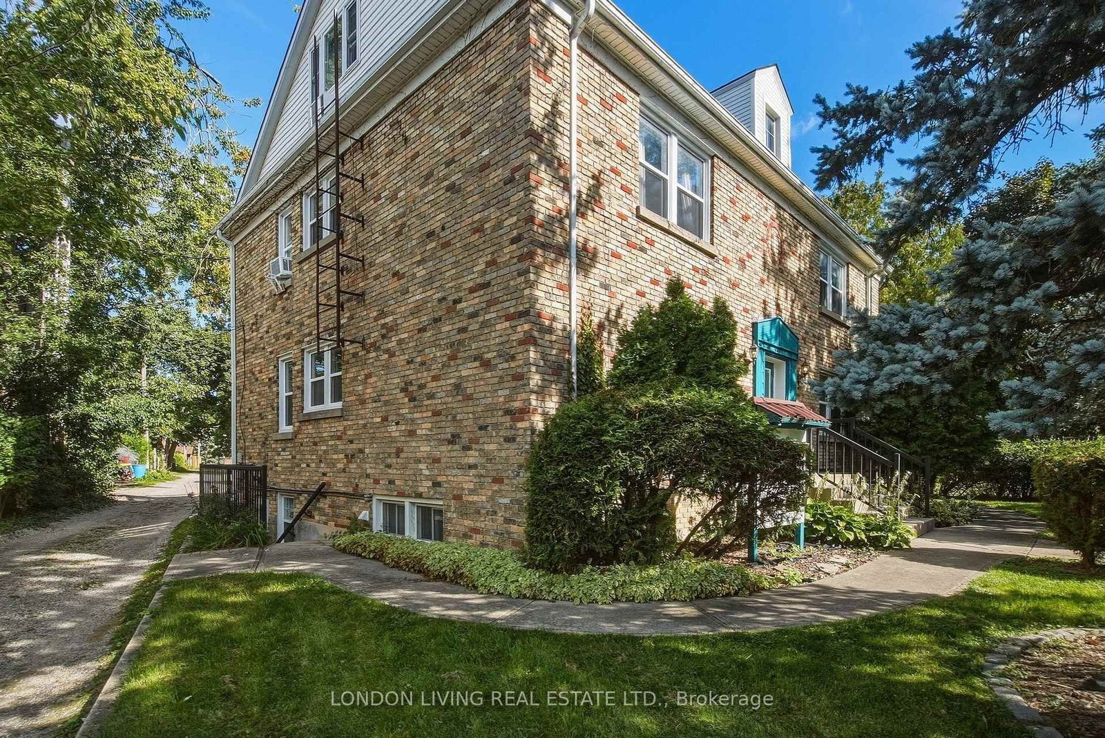 4 - 137 Windsor Crescent, London South 2