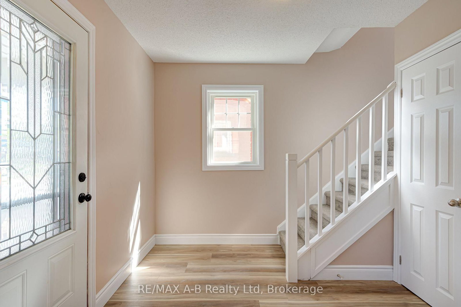 341 Ontario Street • Stratford, ON photo 9