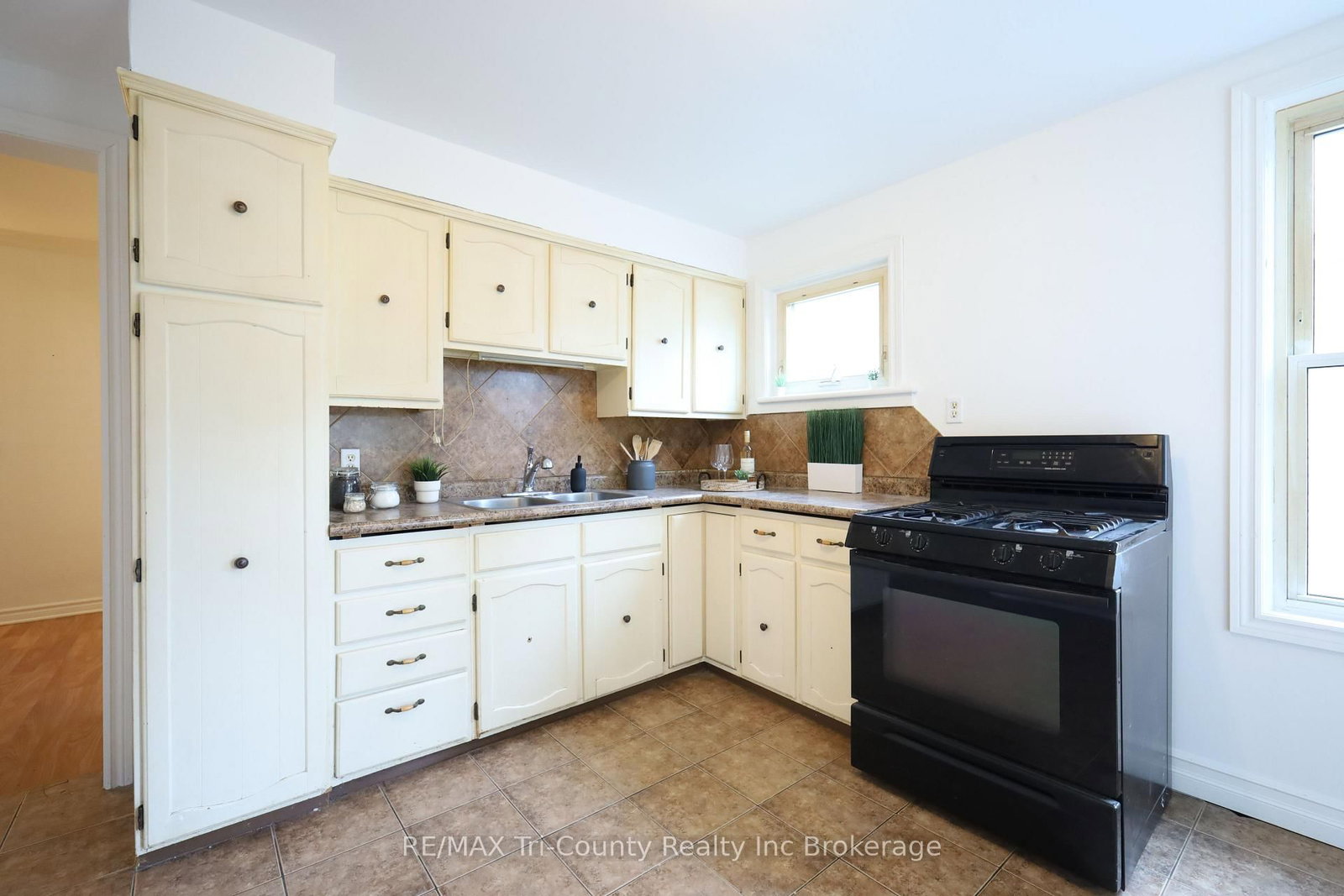 60 Manitoba Street • St. Thomas, ON photo 13