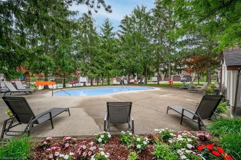 475 BEECHWOOD Drive • #4 • Waterloo, ON photo 32