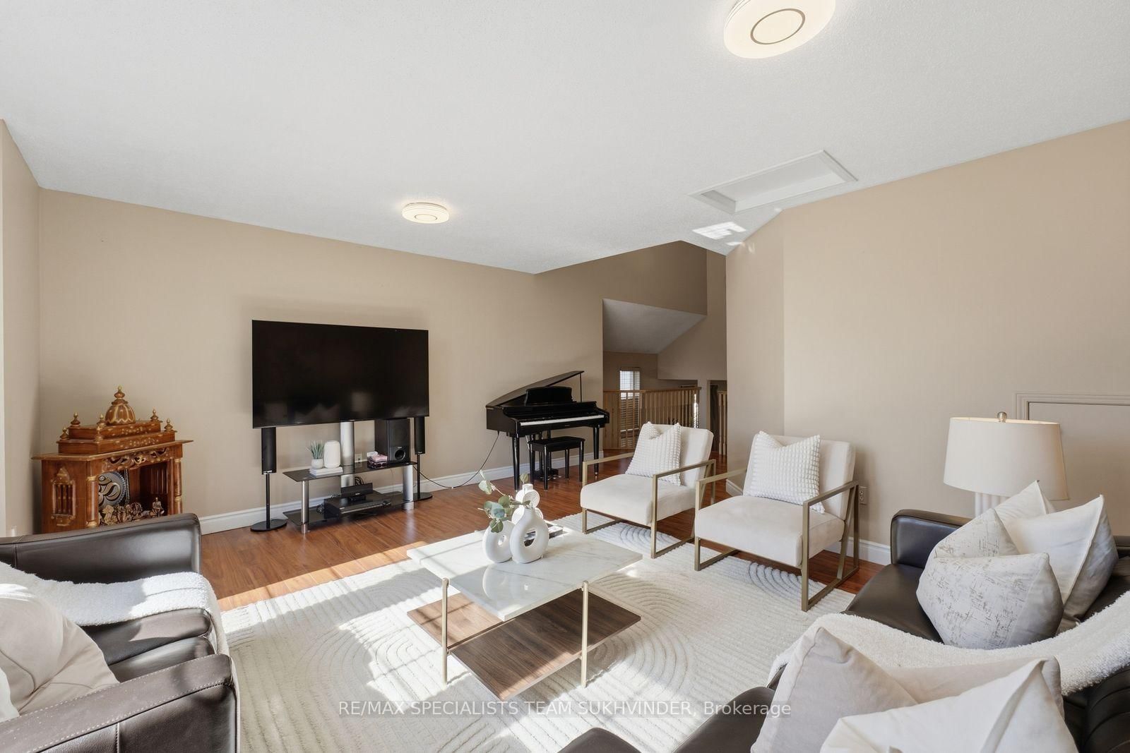 44 SINCLAIR Street • Guelph, ON photo 23