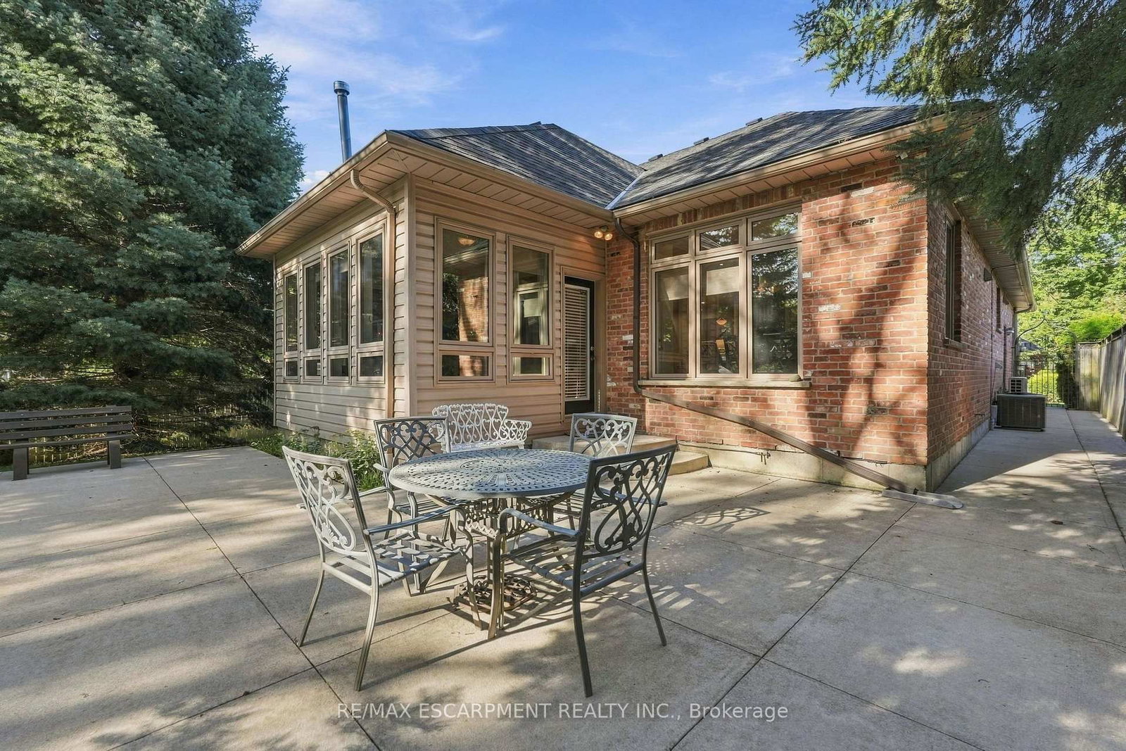 4 SUMMIT Drive • Hamilton, ON photo 42